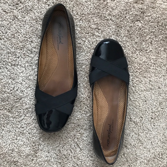 Black patent flats, slightly used - Picture 1 of 5